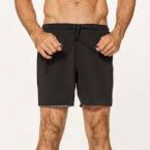 NWT LULULEMON BLACK LITE SPEED RUNNING SHORTS 7” SIZE SMALL
